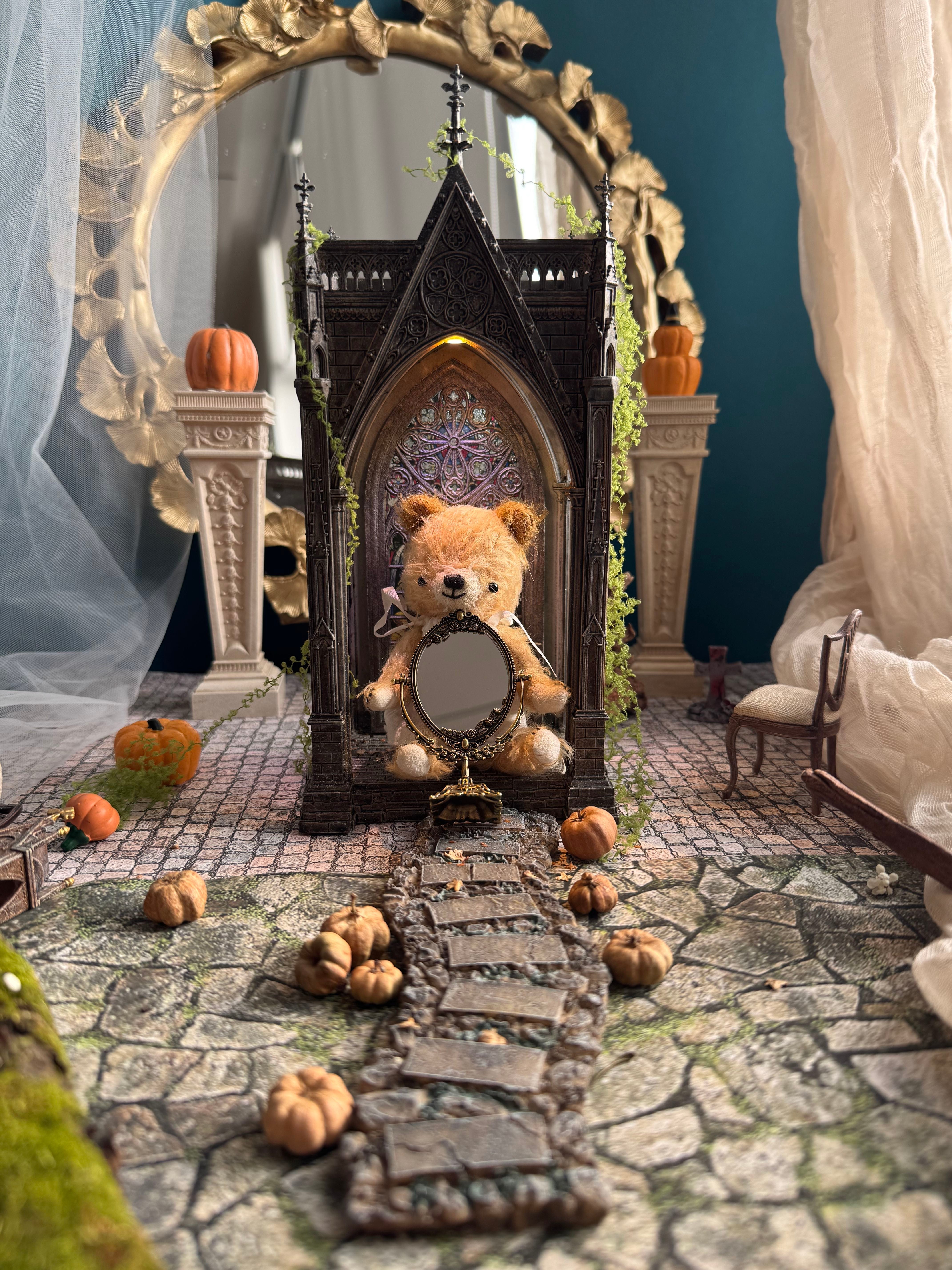 Do you like mixed-and-matched styles? The Dark Holy and a Lovely Little Bear