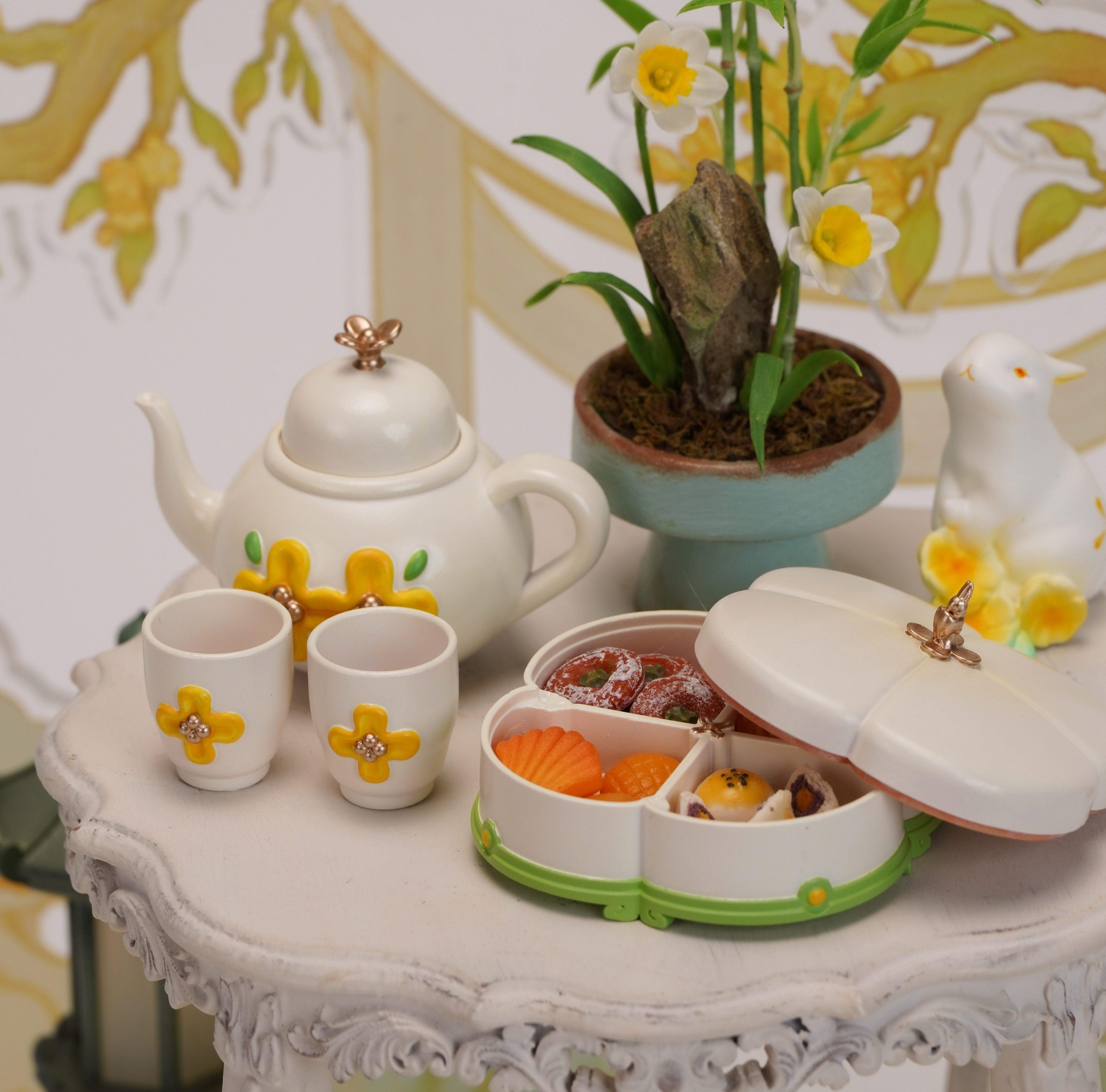 Osmanthus Pastry Box & Tea | Retro Desktop Ornament & Miniature Collectible