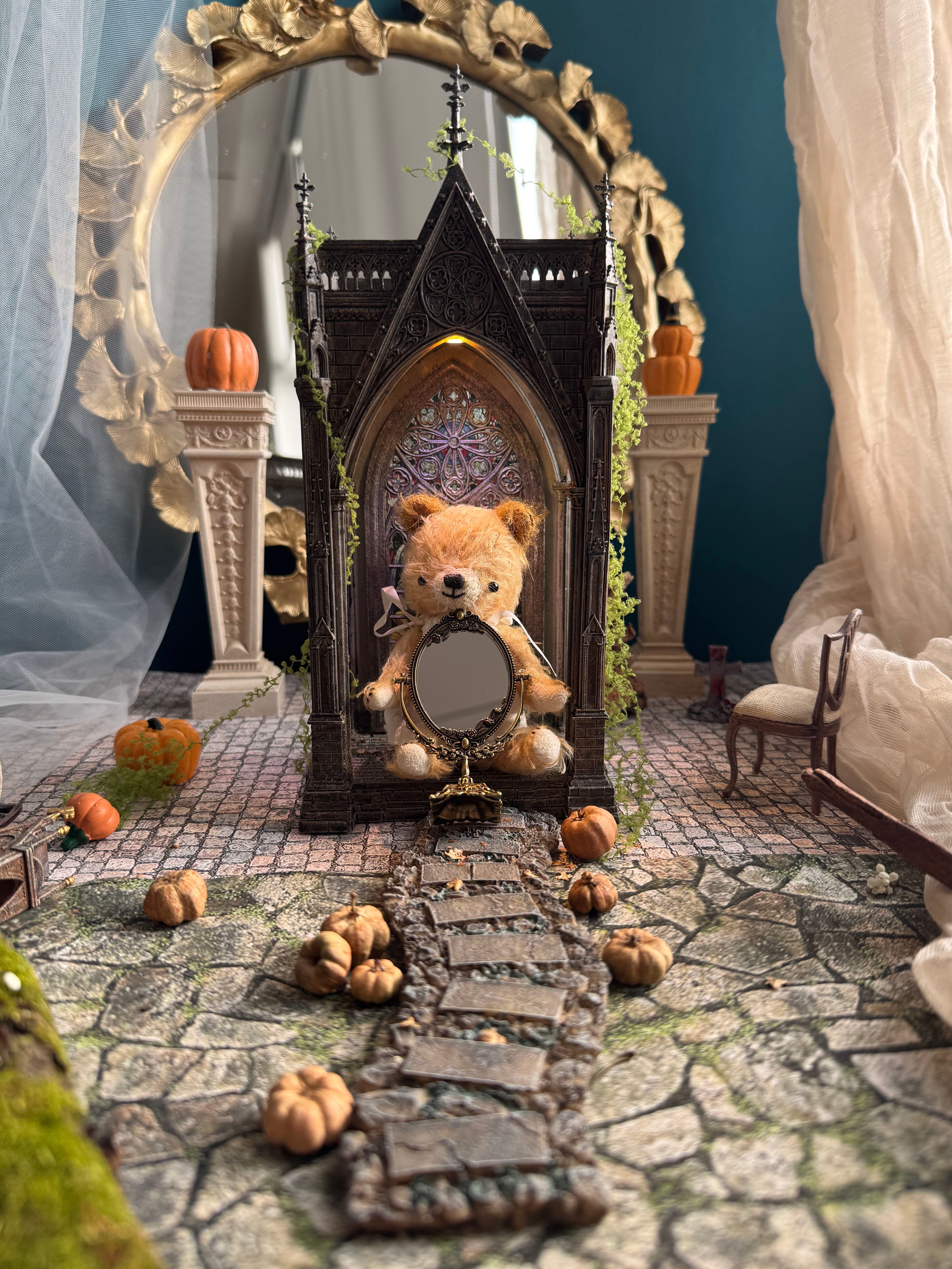 Do you like mixed-and-matched styles? The Dark Holy and a Lovely Little Bear