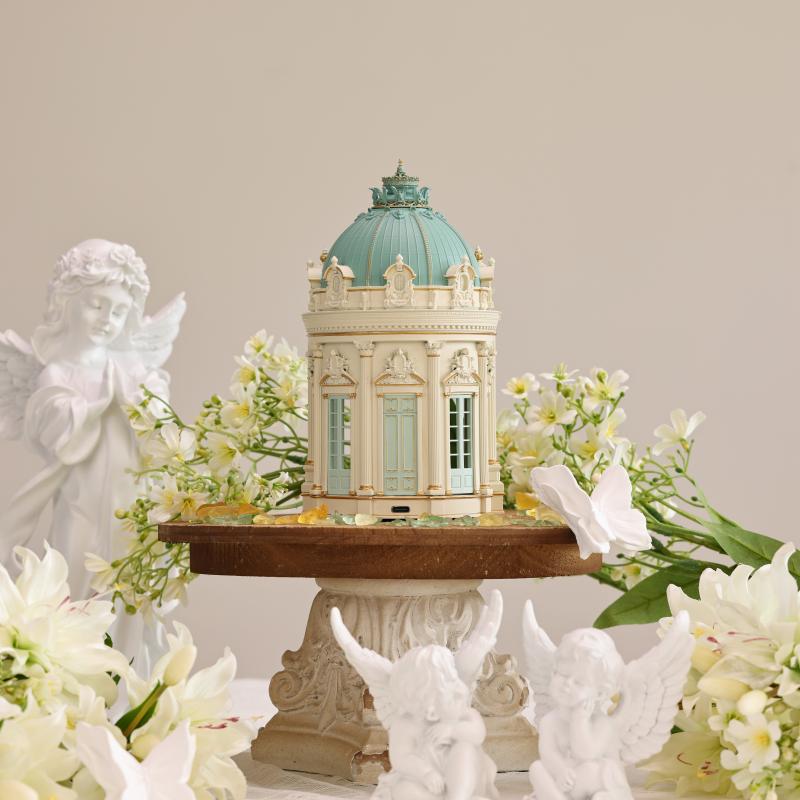 Starry Sky Melody European classical resin table lamp back view, showing the complete resin craftsmanship and base details